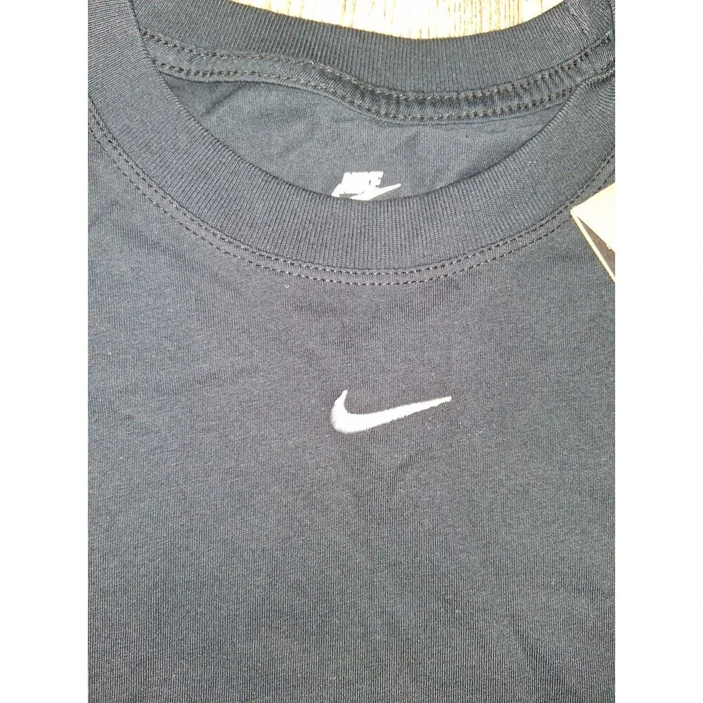 NEW! Women's Nike Sportswear Essential Tee, Black, XS